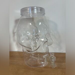 Party City Clear Skull 2 Quart Halloween Beverage Dispenser